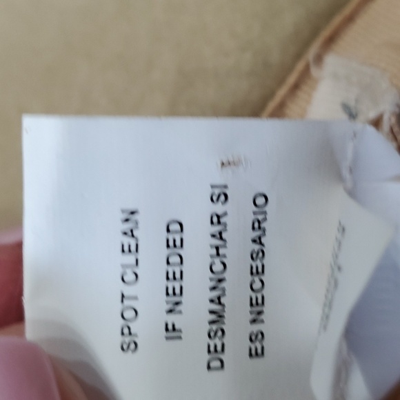 Wool hat, cream color with brown strap. By Universal Thread. Very good condition - Picture 8 of 13